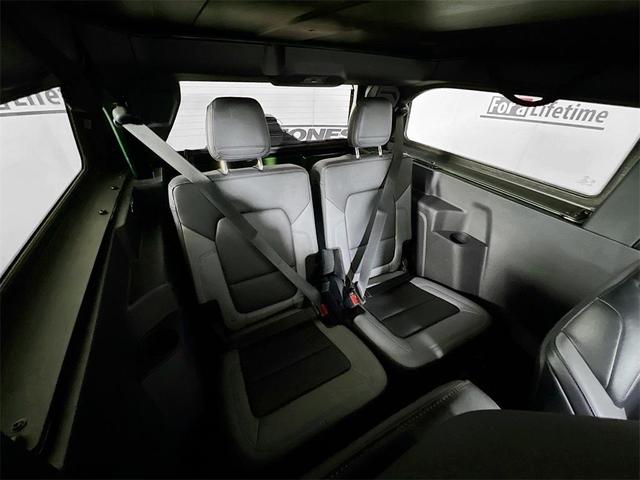 Photo of 2022 Eruption Green Metallic Ford Bronco