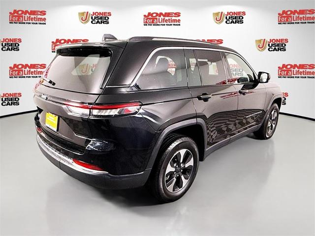 Photo of 2023 Diamond Black Jeep Grand Cherokee 4xe