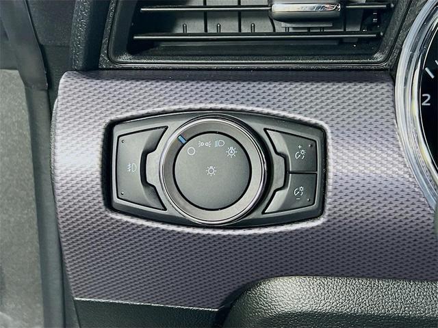 Photo of 2017 Magnetic Ford Mustang