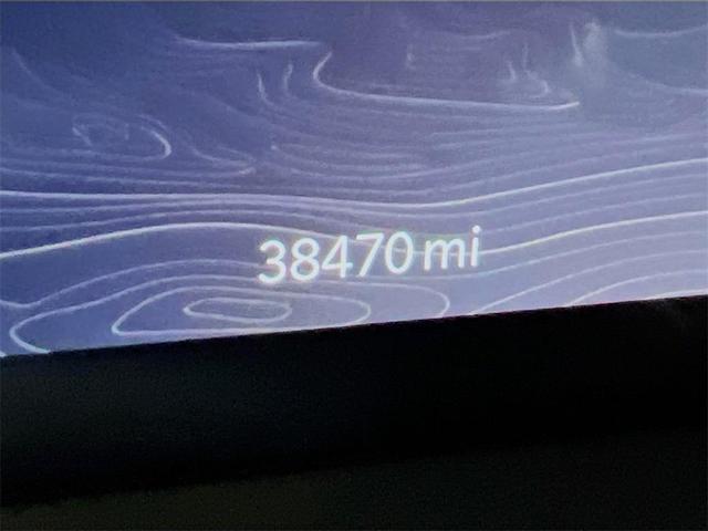 Photo of 2022 Metallic Jeep Grand Cherokee L