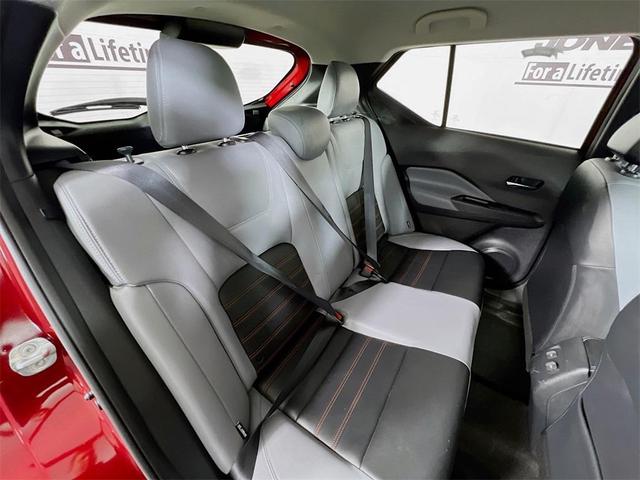 Photo of 2023 2 Tone Red / Black Nissan Kicks