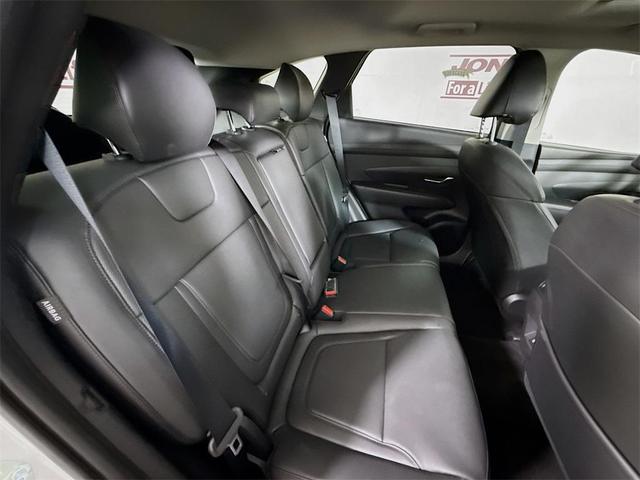 Photo of 2025 White Pearl Hyundai TUCSON