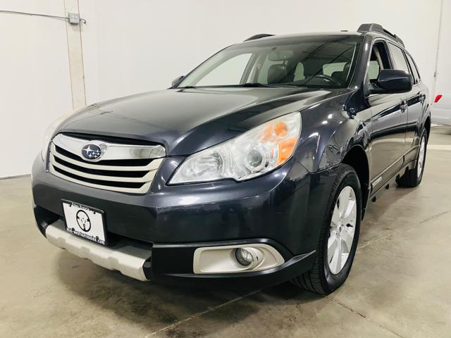 Photo of 2012 Charcoal Subaru Outback