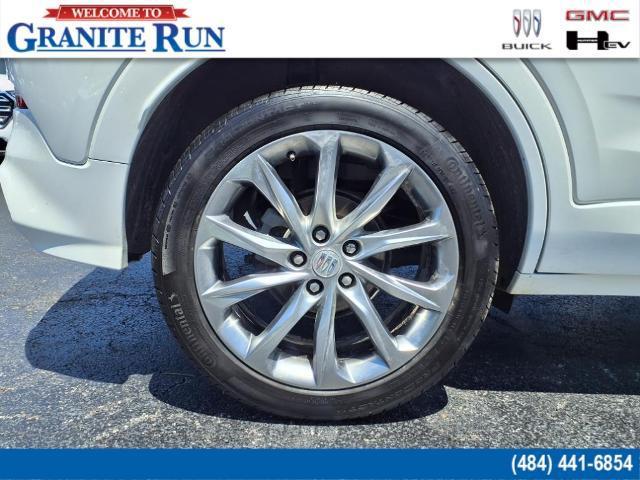 Photo of 2024 White Frost Tricoat Buick Encore GX