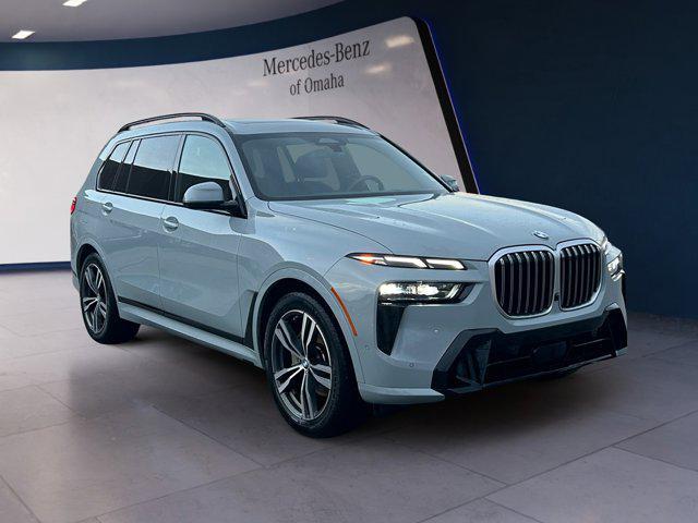 2023 BMW X7