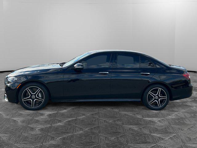 Photo of 2022 Black Mercedes-Benz E-Class