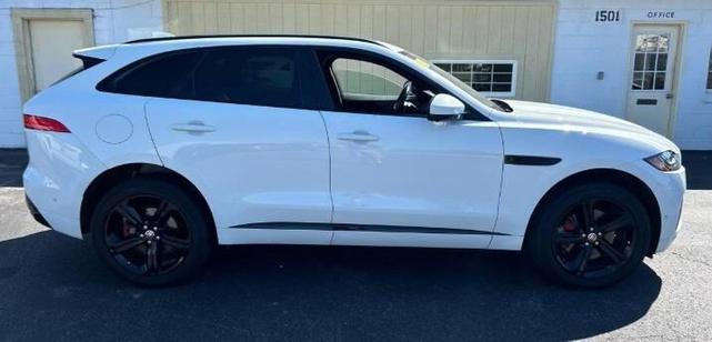 Photo of 2018 Fuji White Jaguar F-PACE