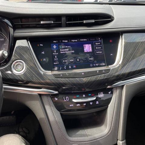 Photo of 2020 Stellar Black Metallic Cadillac XT6