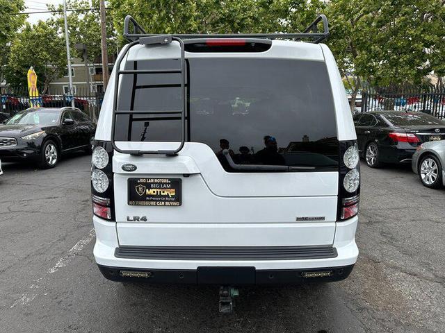 Photo of 2015 Fuji White Land Rover LR4