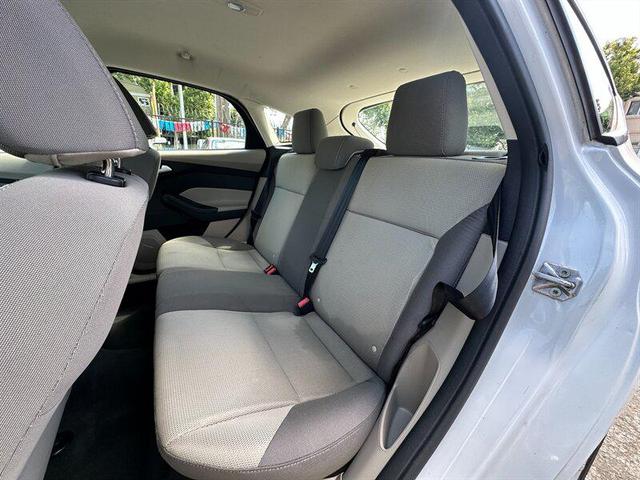 Photo of 2013 Oxford White Ford Focus