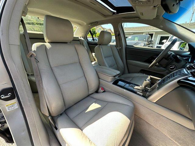 Photo of 2010 Silver Jade Metallic Acura RL