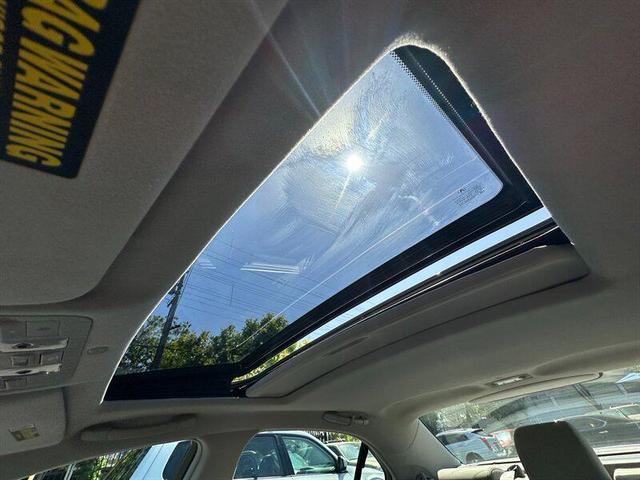 Photo of 2010 Silver Jade Metallic Acura RL