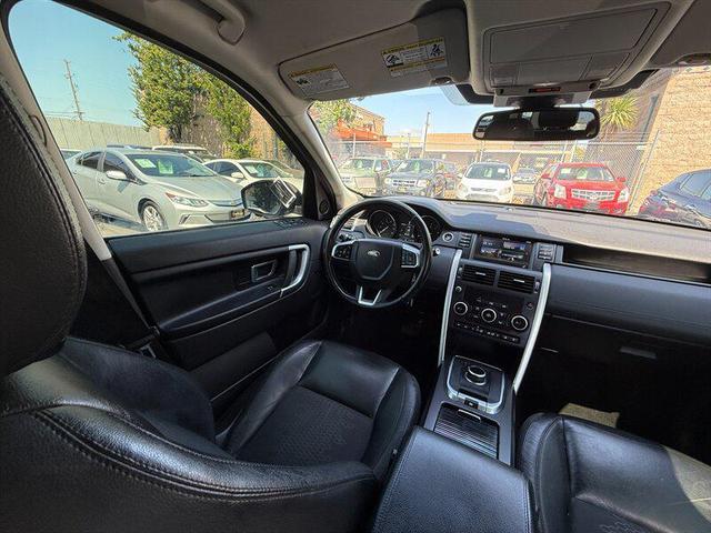 Photo of 2017 Fuji White Land Rover Discovery Sport