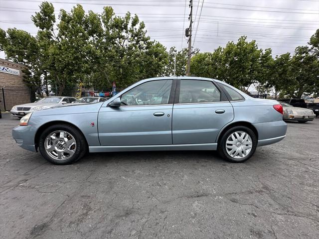Photo of 2005 Ice Blue Saturn L