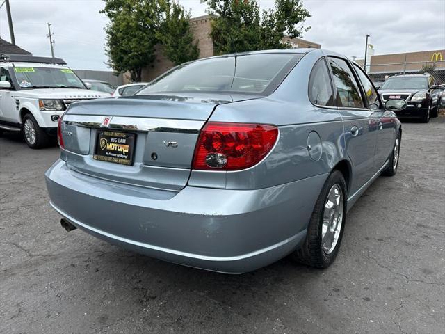 Photo of 2005 Ice Blue Saturn L