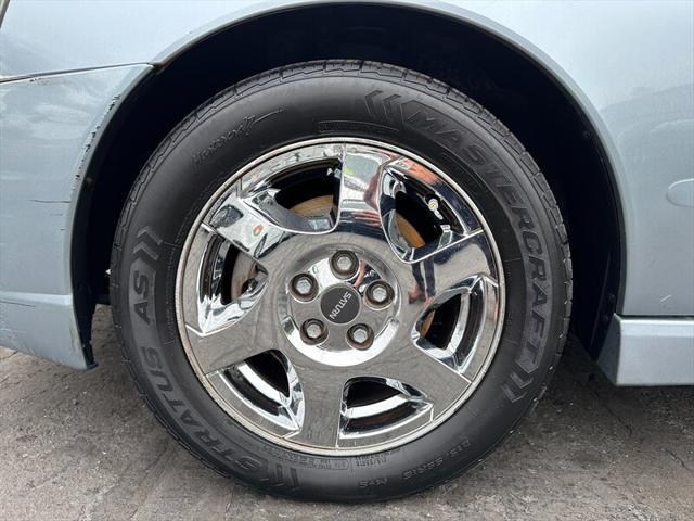 Photo of 2005 Ice Blue Saturn L