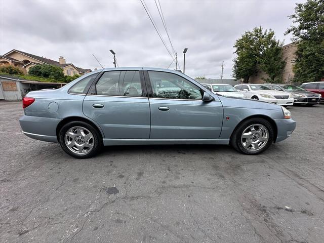 Photo of 2005 Ice Blue Saturn L