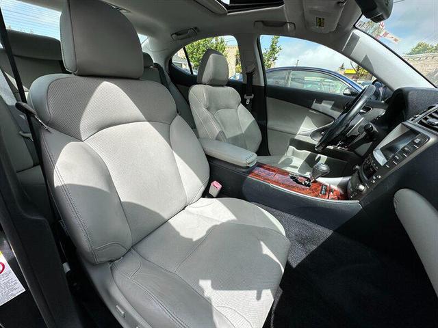 Photo of 2007 Breakwater Blue Metallic Lexus IS 250