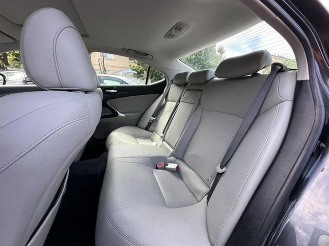 Photo of 2007 Breakwater Blue Metallic Lexus IS 250