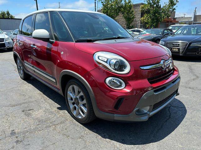 Photo of 2016 Rosso Perla (Deep Lava Red Pearl) FIAT 500L