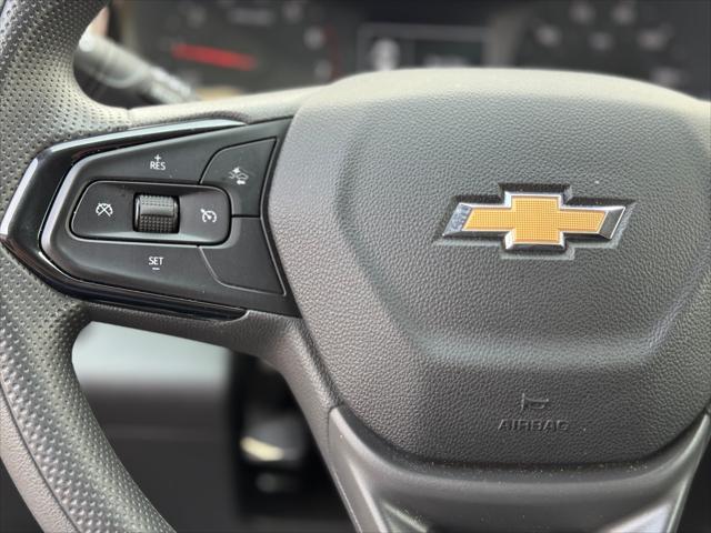 Photo of 2025 GRAY Chevrolet Trax