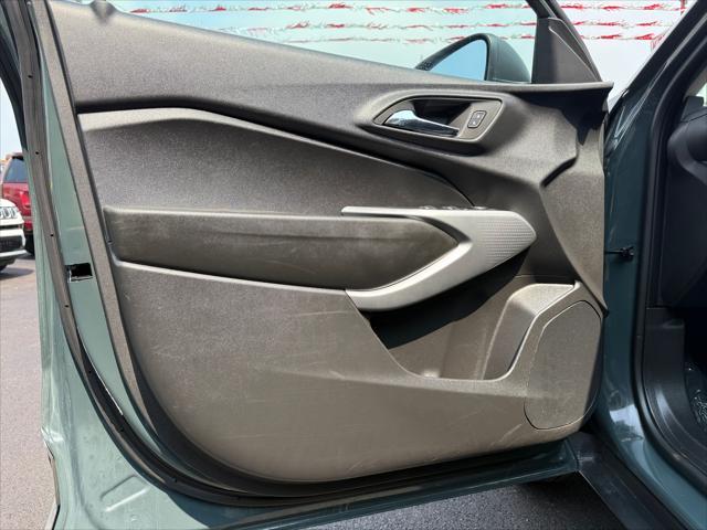 Photo of 2025 GRAY Chevrolet Trax