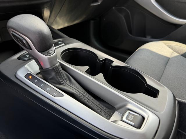 Photo of 2025 GRAY Chevrolet Trax