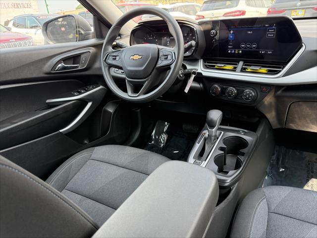 Photo of 2025 GRAY Chevrolet Trax