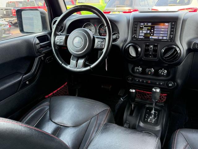 Photo of 2017 Black Clearcoat Jeep Wrangler Unlimited