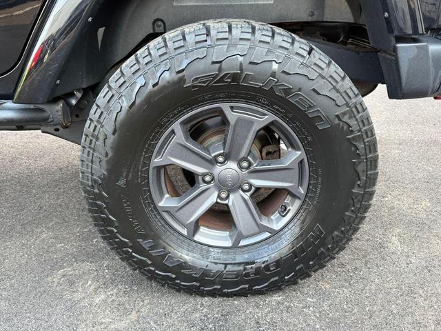 Photo of 2017 Black Clearcoat Jeep Wrangler Unlimited
