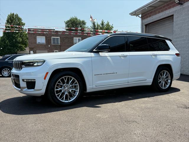 Photo of 2022 Bright White Clearcoat Jeep Grand Cherokee L