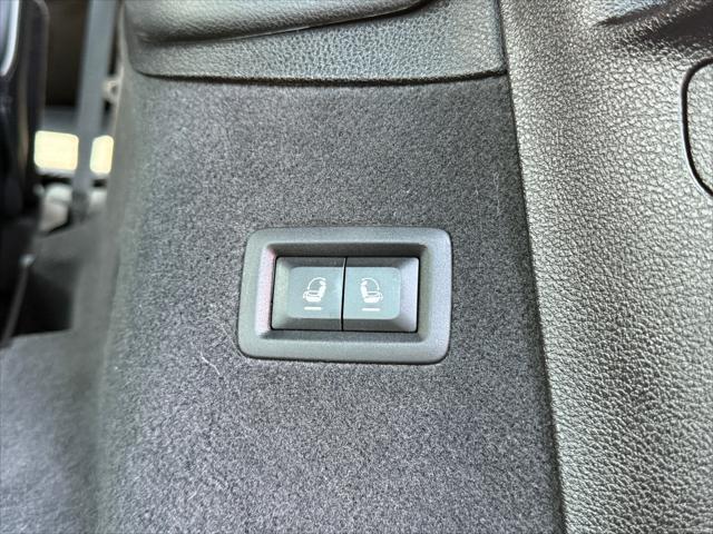 Photo of 2022 Bright White Clearcoat Jeep Grand Cherokee L