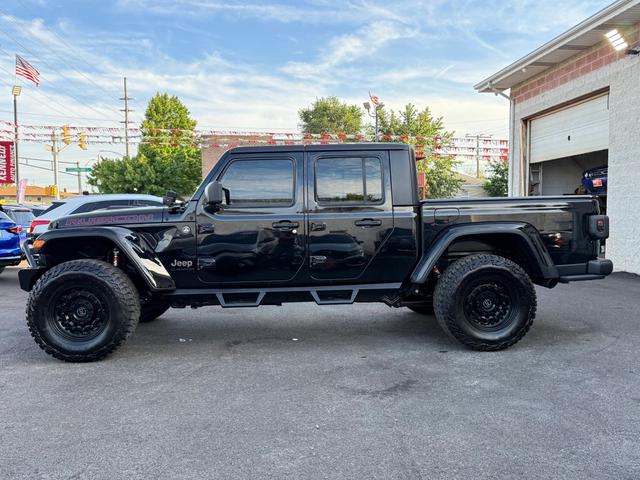 Photo of 2021 Black Clearcoat Jeep Gladiator