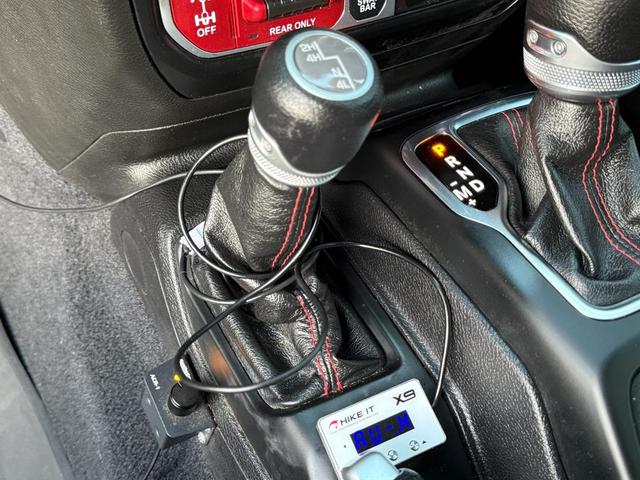 Photo of 2021 Black Clearcoat Jeep Gladiator