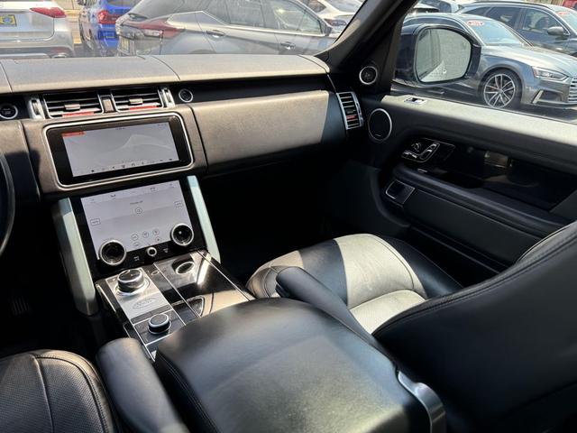 Photo of 2020 SILVER Land Rover Range Rover