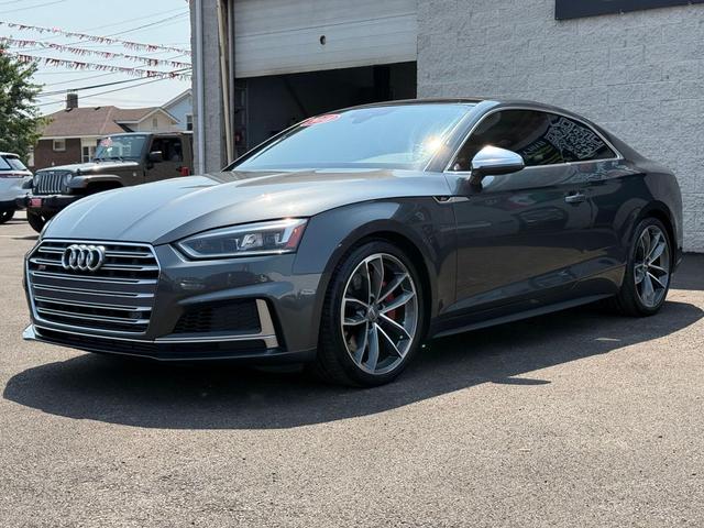 Photo of 2018 Daytona Gray Pearl Effect Audi S5