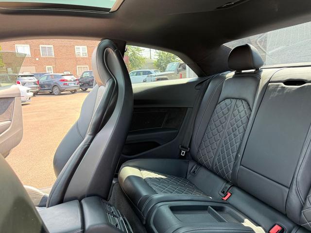 Photo of 2018 Daytona Gray Pearl Effect Audi S5