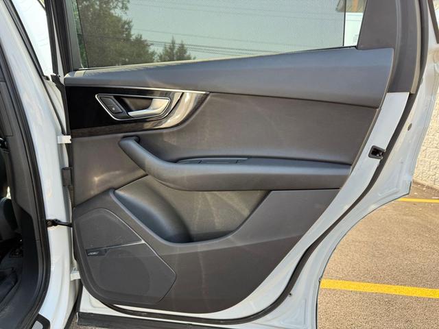 Photo of 2019 WHITE Audi Q7