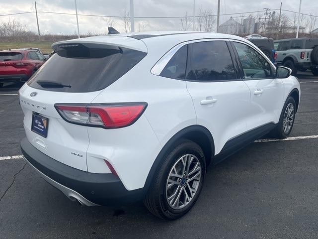 Photo of 2022 OXFORD WHITE Ford Escape