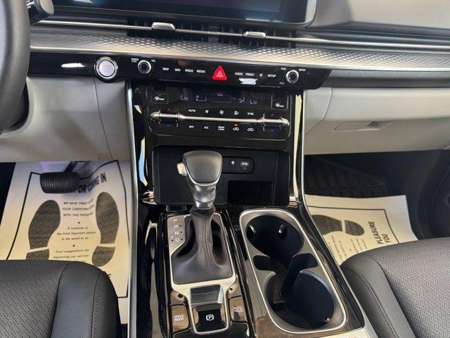 Photo of 2024 Metal Kia Carnival