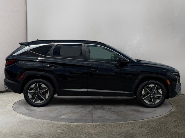 Photo of 2025 Phantom Black Hyundai TUCSON