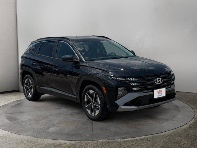Photo of 2025 Phantom Black Hyundai TUCSON