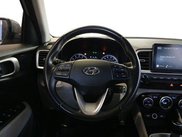 Photo of 2022 Stellar Silver Hyundai VENUE