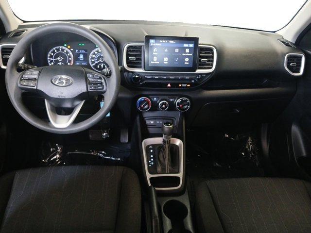 Photo of 2022 Stellar Silver Hyundai VENUE