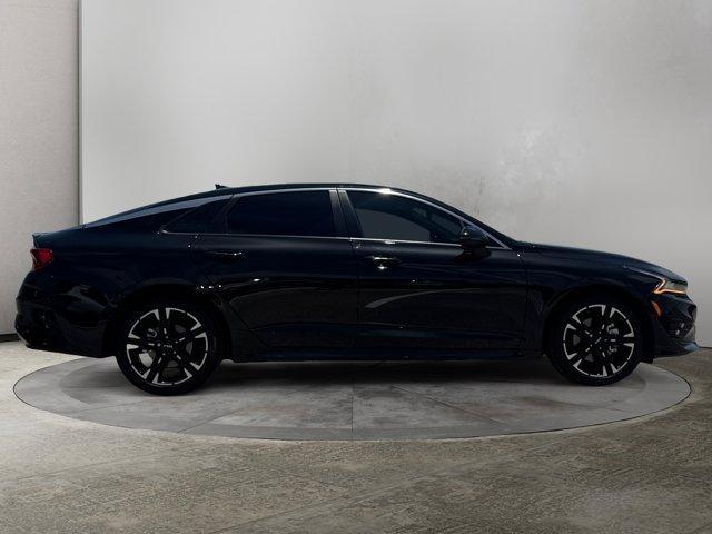 Photo of 2024 Ebony Black Kia K5
