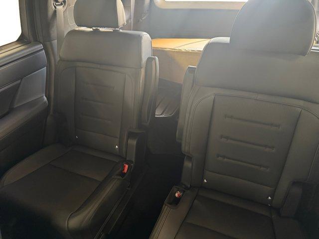 Photo of 2025 Gray Hyundai SANTA FE HEV