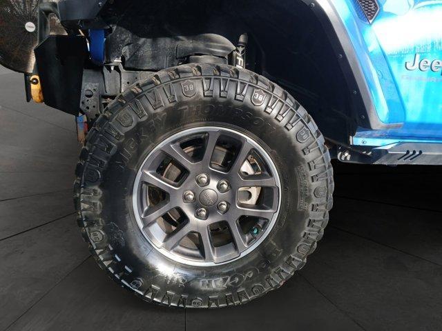 Photo of 2020 Hydro Blue Pearlcoat Jeep Gladiator