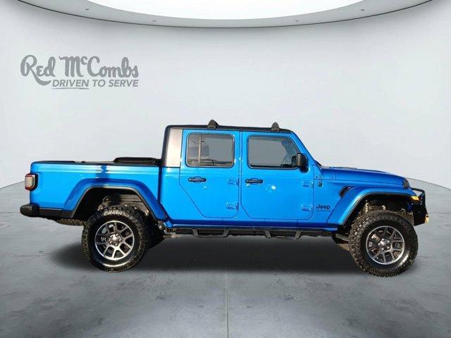 Photo of 2020 Hydro Blue Pearlcoat Jeep Gladiator