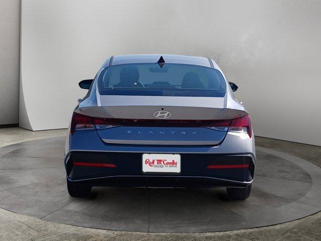 Photo of 2025 Metal Hyundai ELANTRA
