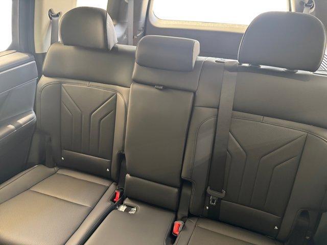Photo of 2025 Phantom Black Hyundai SANTA FE HEV